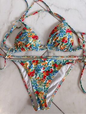 Pursuit Eco Women’s Ditsy Floral Triangle Top String Bikini top large bottom XL